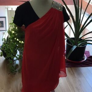 JS Boutique sexy one shoulder dress.